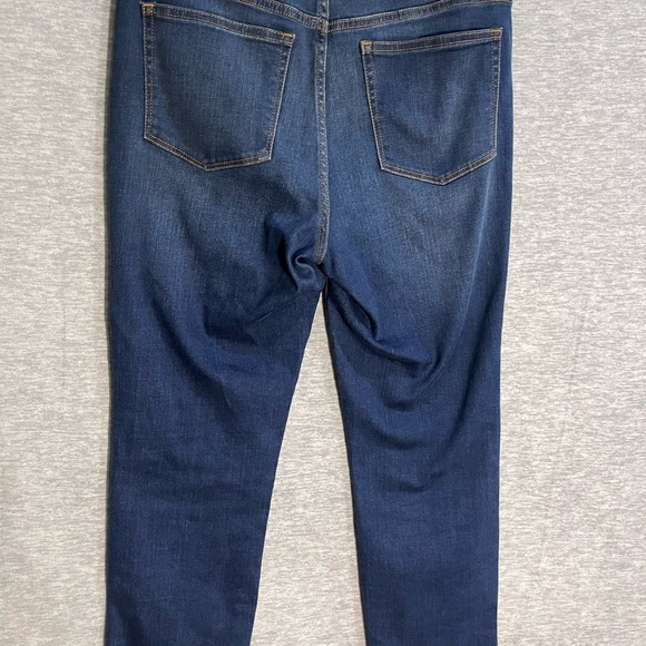 JCrew  cotton High Rise Blue Denim Jeans with Contrast  Stitching - Picture 3 of 7
